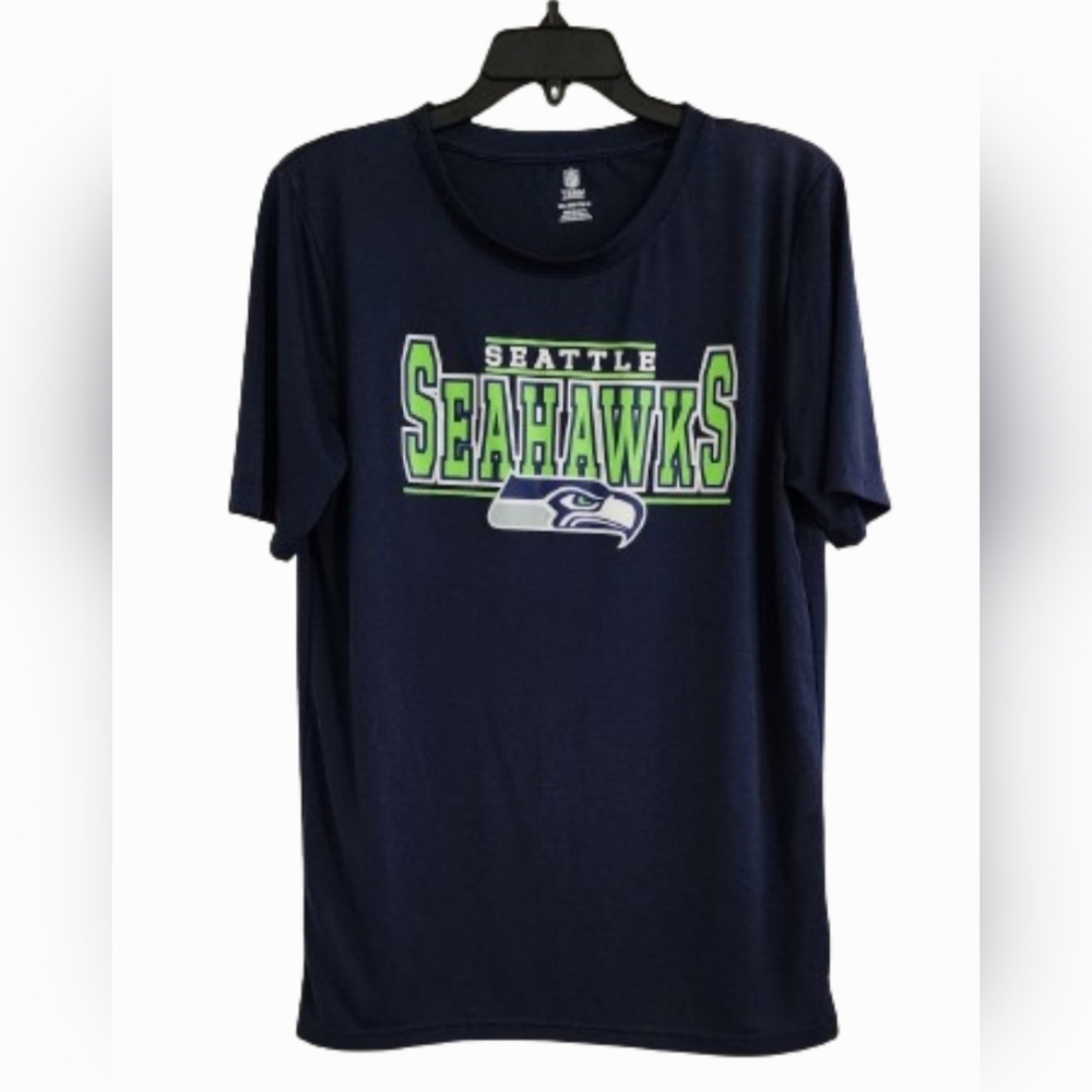 Seattle Seahawks Football Men's T-shirt Size XXL (runs small) Blue Short Sleeve